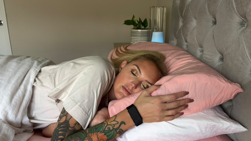 Restful sleep monitored by FitPeo Band